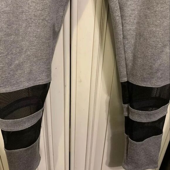 Onzie Womens Athletic Racer Pant Legging Gray Black Mesh Size S/M - Picture 1 of 10